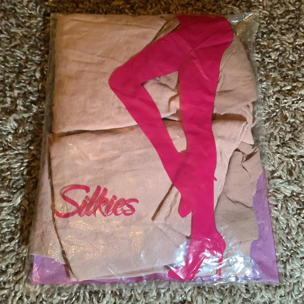 2 pairs - Silkies ultra sheer control top pantyhose, color nude, size: L